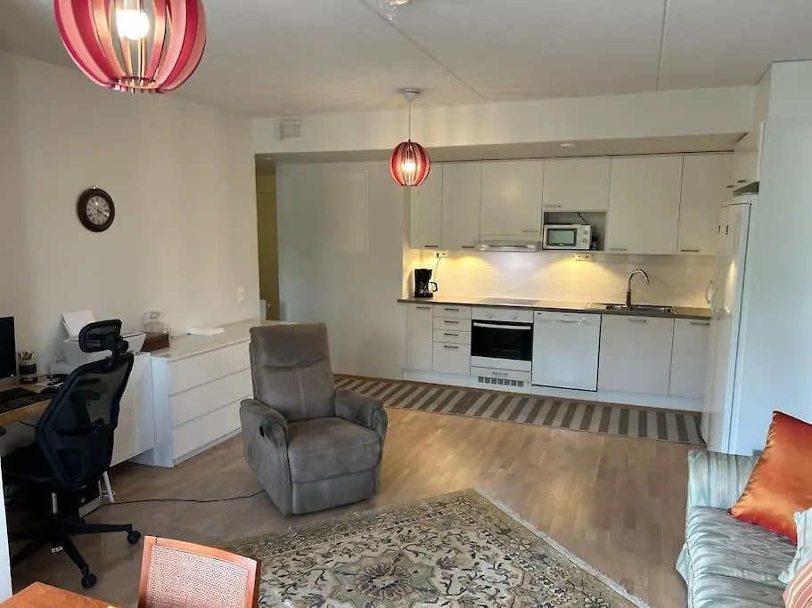 Tilava Kolmio Aseman Vieressae Kaksi Makuuhuonetta Apartment Vantaa